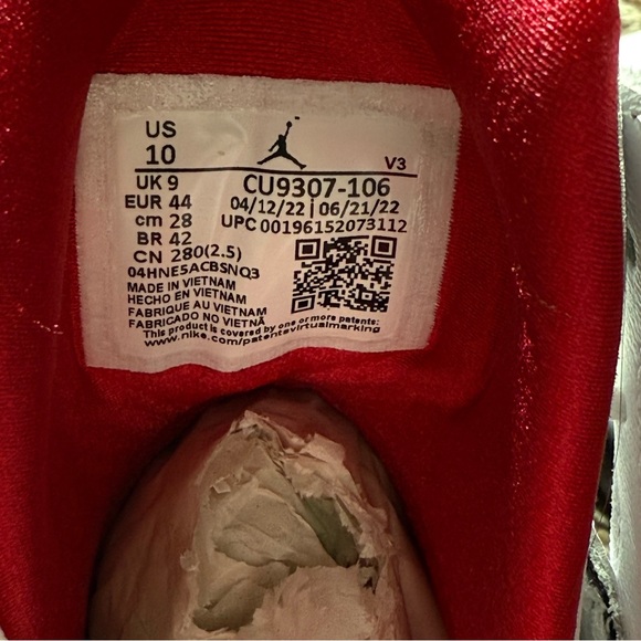 Air Jordan 7 Retro White Sneakers - Picture 9 of 13